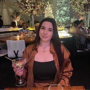 Meet your Posher, Abbi